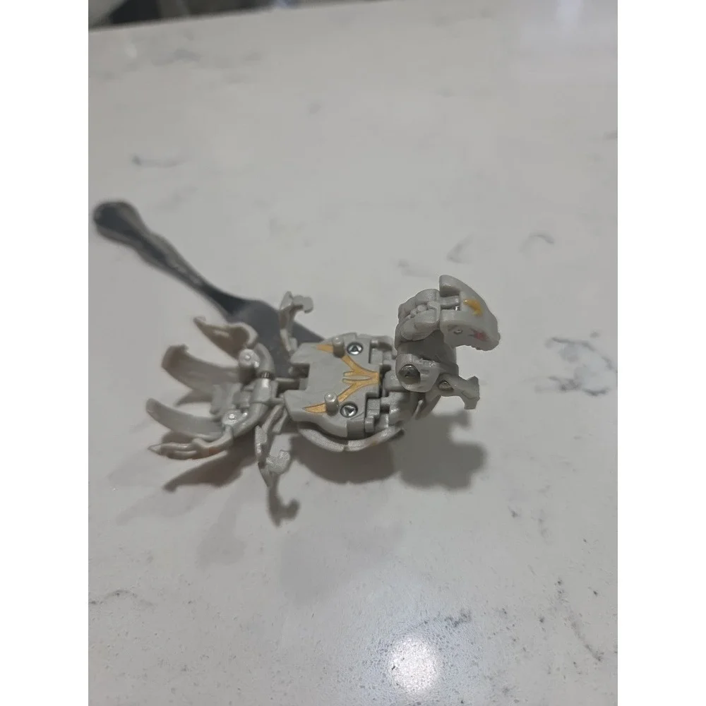 BAKUGAN Lumagrowl 660g Gray Haos GUNDALIAN INVADERS